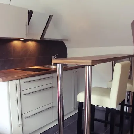 Konukevi Altstadtpension 3*
