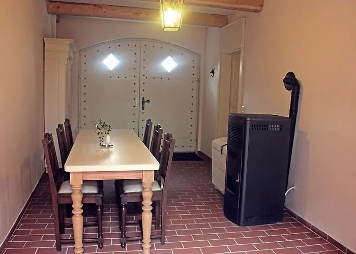Konukevi Altstadtpension 3*