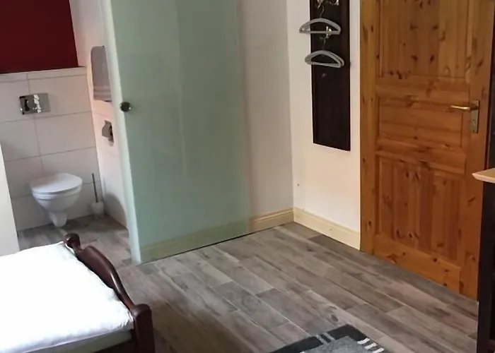 Konukevi Altstadtpension 3*