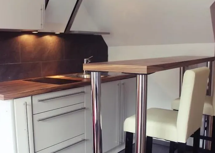 Konukevi Altstadtpension 3*